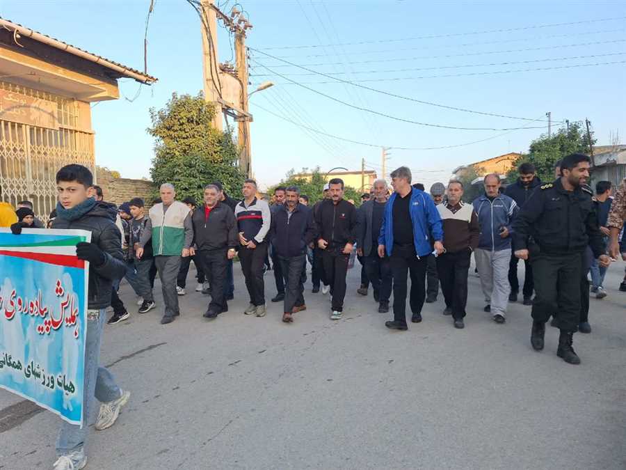 حسین‌آباد بهشهر میزبان همایش بزرگ پیاده‌روی خانوادگی «ورزش آبادی» شد