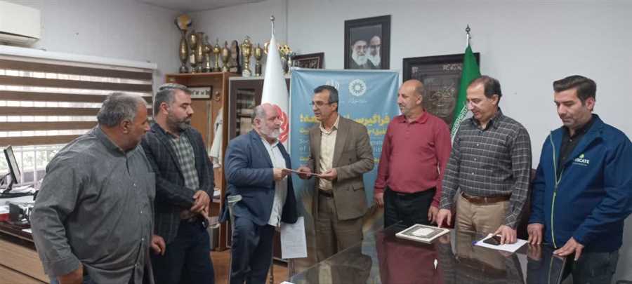 مراسم تقدیر از کارکنان دارای معلولیت در اداره بهزیستی بهشهر برگزار شد  